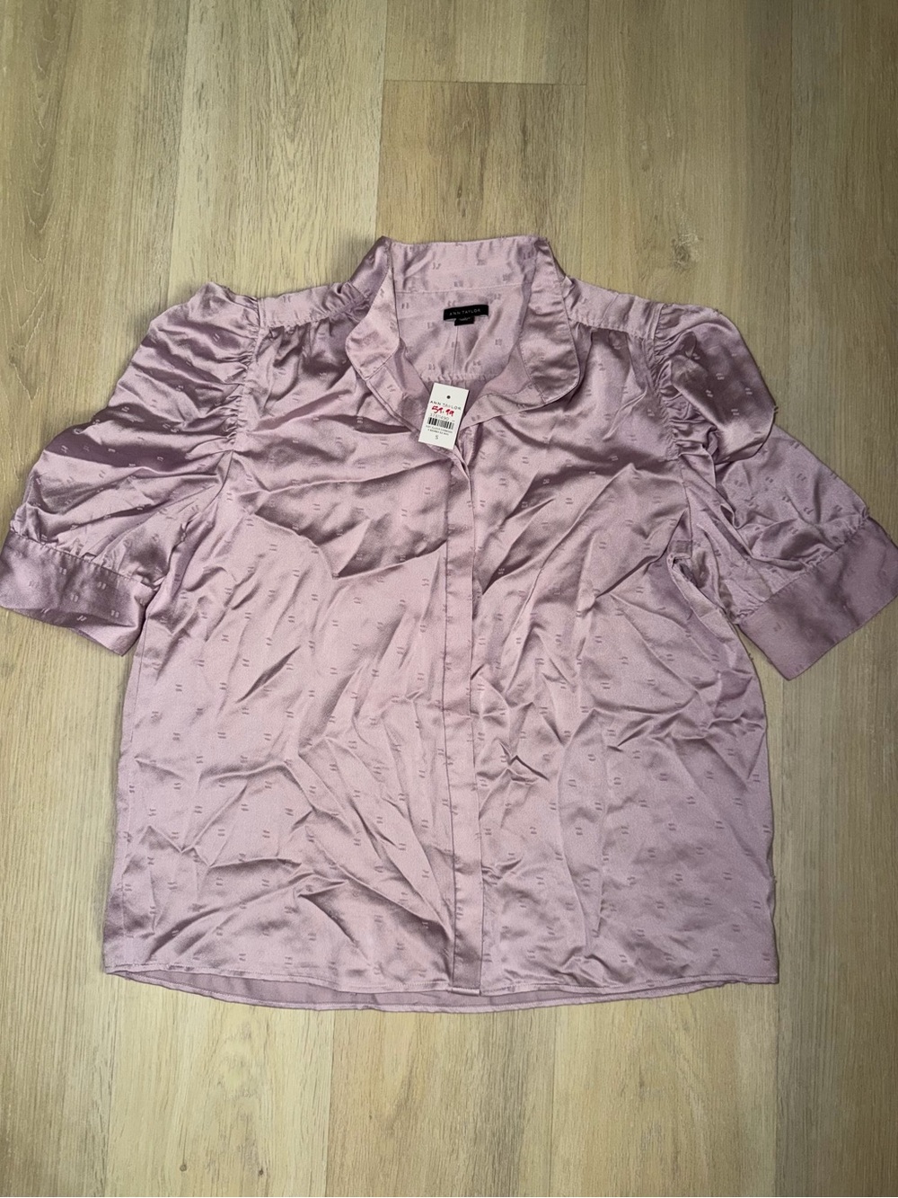 Ann Taylor Lavendar Short Sleeve Satin Blouse NWT